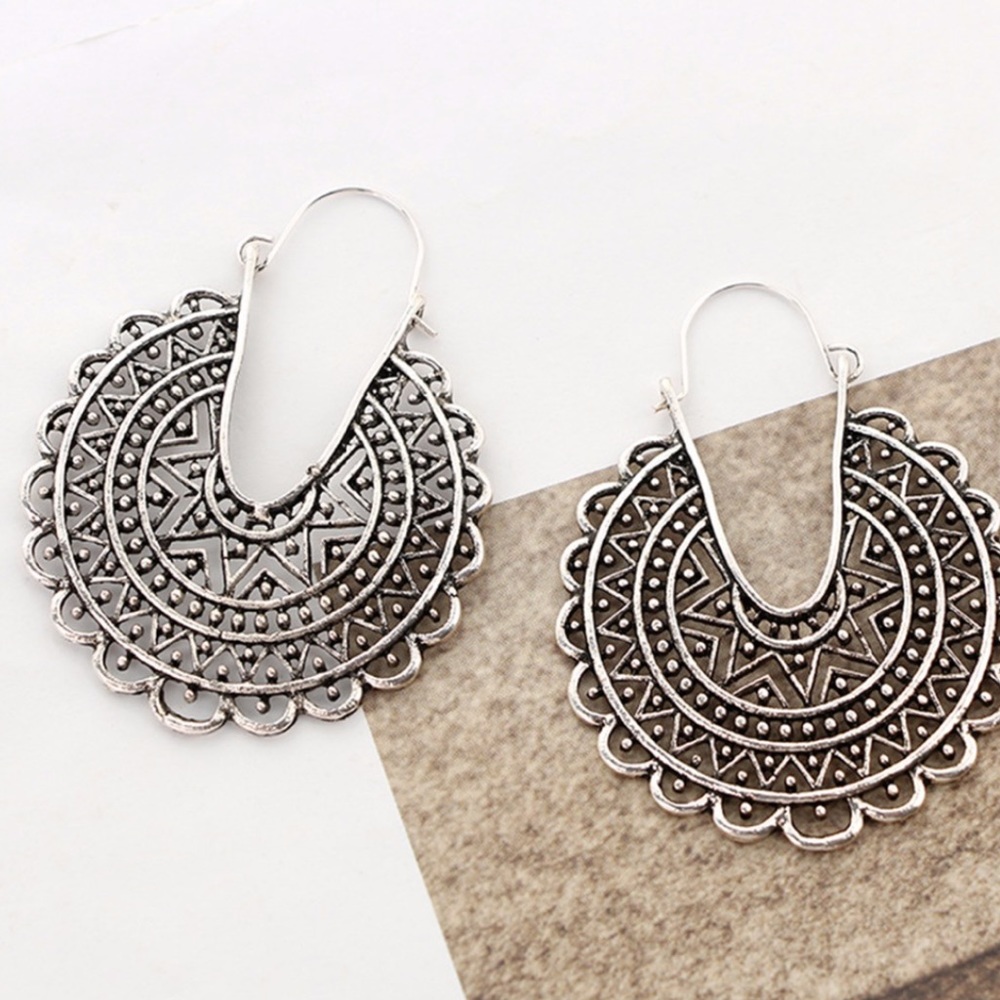 3/$30 Silver Hollow Out Statement Earrings - Picture 9 of 10